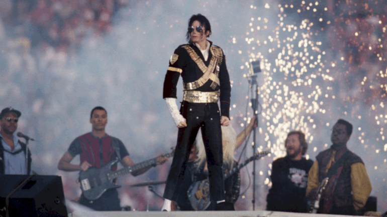 michael-jackson-super-bowl-halftime-show-documentary-headed-to-hulu,-espn