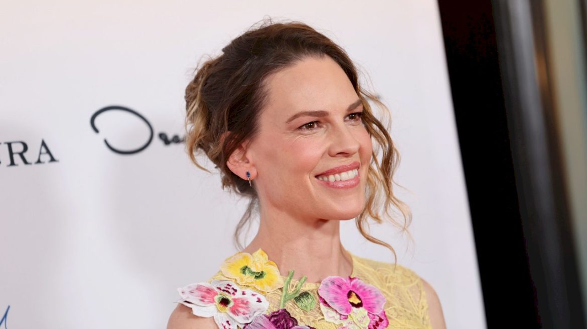 hilary-swank,-52,-expecting-her-3rd-child