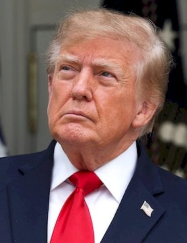 9-former-fbi-agents-who-worked-on-trump-classified-docs-case-sue-over-their-firings