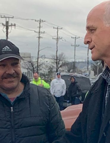 rep.-adam-smith-joins-list-of-lawmakers-who-received-letter-with-‘suspicious-substance’