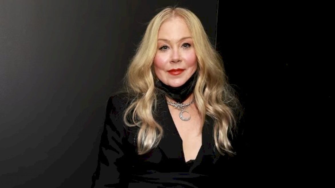christina-applegate-says-she-was-misdiagnosed-with-ms