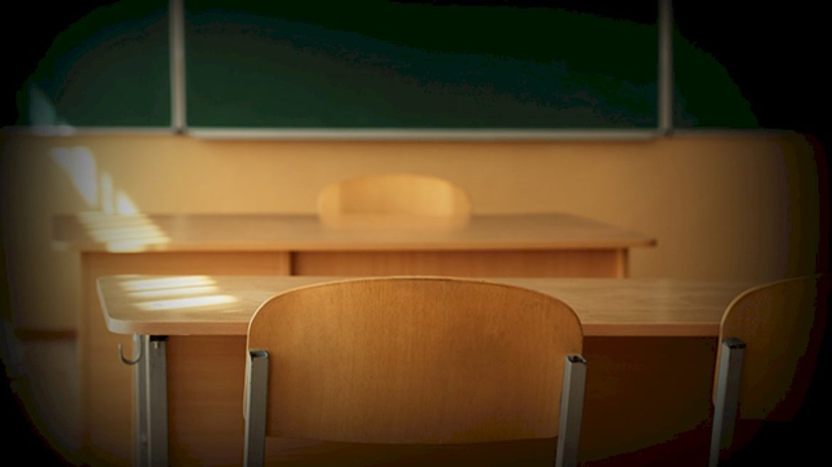 teacher-injured-in-shooting-at-oregon-elementary-school-says-she-played-dead-after-being-shot