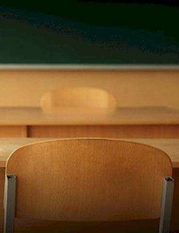 teacher-injured-in-shooting-at-oregon-elementary-school-says-she-played-dead-after-being-shot