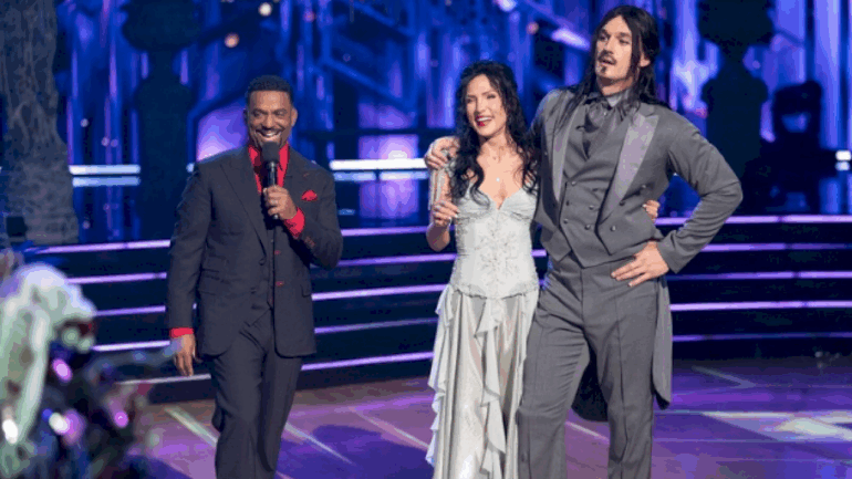 tyler-cameron-reflects-on-‘dancing-with-the-stars’-elimination,-why-he-walked-off-camera
